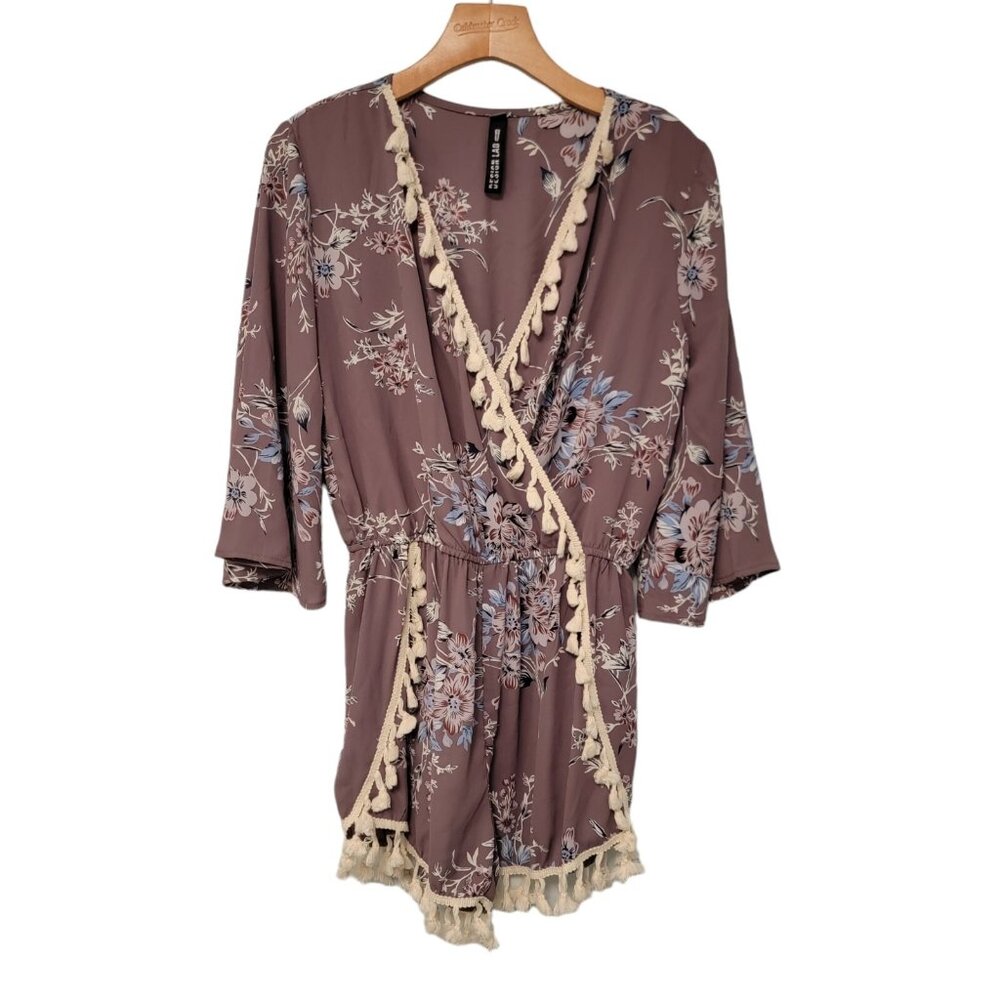 Design Lab Romper Pale Purple Floral Cream Pom‎ Pom Trim 3/4 Sleeve Sz Small EUC